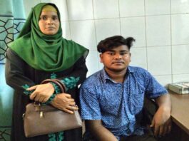 শয়নের এক পায়ে ঢুকে আছে গুলির ৫০টি স্পিন্টার্স