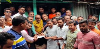 কুষ্টিয়ায় আন্দোলনে নিহতদের পরিবারকে পাশে বিএনপি নেতা