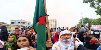 কুষ্টিয়ায় মহাসড়ক দখল করে শিক্ষার্থীদের বিক্ষোভ