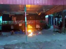 এমপি হানিফের কুষ্টিয়ার বাড়িতে হামলা ভাঙচুর