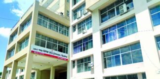 ঝিনাইদহ আড়াই’শ বেড হাসপাতালের প্রশাসনিক ব্যবস্থা ভেঙ্গে পড়েছে