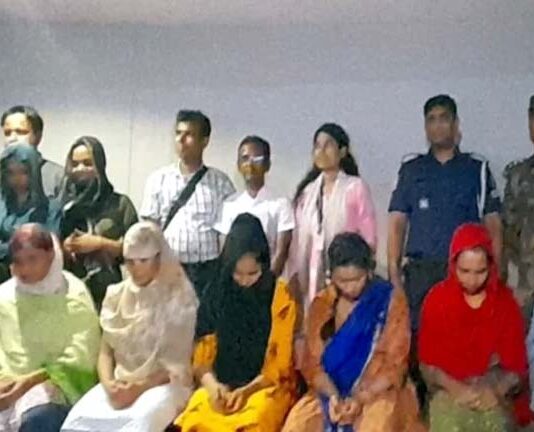 ভারতে সাজাভোগের পর দেশে ফিরলেন ৯ বাংলাদেশি নারী