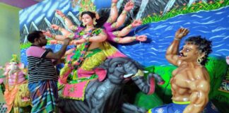 খোকসায় ৬২ মন্ডপে দূর্গা পূজার চুড়ান্ত প্রস্তুতি চলছে