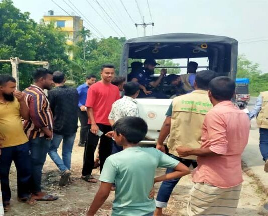 অবৈধভাবে বালু উত্তোলনের দায়ে দুইজনকে কারাদন্ড