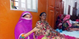 খোকসায় প্রতিপক্ষের হামলায় কলেজ ছাত্রী ও তার মা আহত