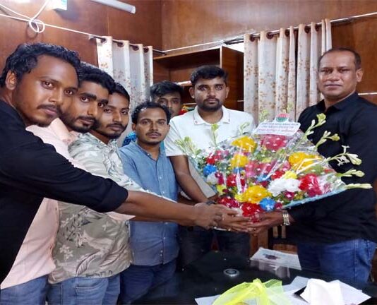 খোকসার ওসির সাথে সাংবাদিক ও সুধীজনের সাক্ষাৎ