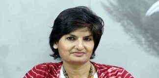 সাংবাদিক মুন্নী সাহাকে গ্রেপ্তার করা হয়েছে