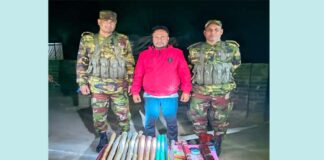 কুষ্টিয়ায় অস্ত্র গুলিসহ শীর্ষ সন্ত্রাসীকে আটক করেছে সেনাবাহিনী