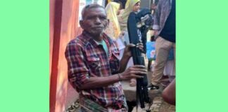 নর্দমায় মিললো থানা লুটের শর্টগান