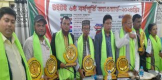 টইটই সম্মাননা পেলেন কবি জাহাঙ্গীর