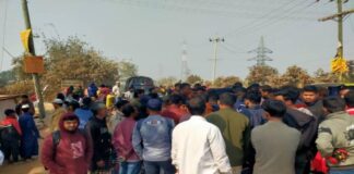 কুমাখালীতে ড্রাম ট্রাকের চাপায় শ্রমিক নিহত