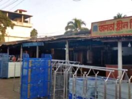 কুমারখালীতে শ্রমিকদল ও জাসদ নেতা মিলেমিশে দখলে নিয়েছে একটি মার্কেট