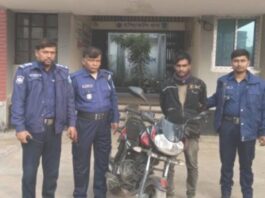 চোরাই মোটরসাইকেলসহ ১০ মামলার আসামি গ্রেপ্তার