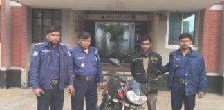 চোরাই মোটরসাইকেলসহ ১০ মামলার আসামি গ্রেপ্তার