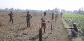 দহগ্রাম সীমান্তের শূন্যরেখায় কাঁটাতারের বেড়া দিলো বিএসএফ