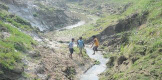 লাফিয়ে গড়াই পার