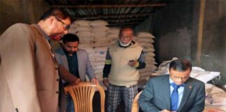 ‘সারের সংকট নেই, পরিবহনের কারণে পৌঁছাতে ধীরগতি’ – যুগ্ম সচিব