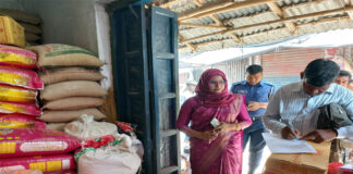 খোকসায় দুই ব্যবসায়ীকে জরিমানা করেছে ভ্রাম্যমাণ আদালত