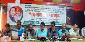 কুষ্টিয়া জেলা বিএনপির মেয়াদোত্তীর্ণ আহবায়ক কমিটি বাতিলের দাবিতে সংবাদ সম্মেলন