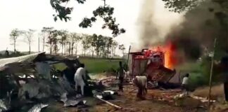 অসামাজিক কর্মকান্ডের অভিযোগে ভাতের হোটেল পুড়িয়ে দিলো এলাকাবাসী