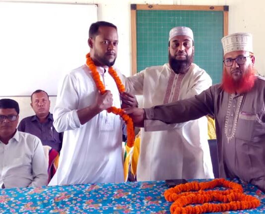 বিলজানি দাখিল মাদ্রাসায় নতুন সভাপতির সংবর্ধনা অনুষ্ঠিত