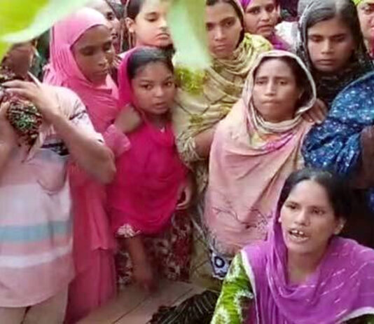 বাবাকে না পেয়ে শিশুকে কুপিয়ে হত্যা