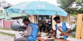 মোবাইলের সিমকার্ডের কৃত্রিম সংকট, উপবৃত্তির এ্যাকাউন্ট নিয়ে ভোগান্তি