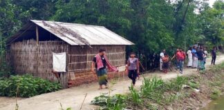 সরকারী জমিতে ঘর নির্মাণের অভিযোগ