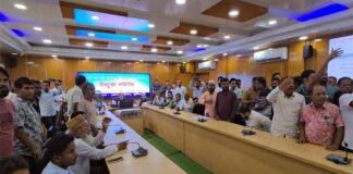 হৈ-হট্টগোলের কারণে বন্ধ হয়ে গেল ওএমএস ডিলার নির্বাচনের লটারি