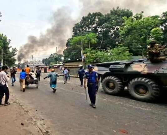 গোপালগঞ্জে কারফিউর সময় বাড়লো শনিবার সকাল পর্যন্ত
