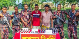 দৌলতপুর সীমান্তে মাদক ও অস্ত্রসহ দুইজন আটক