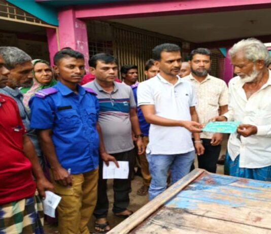 বিনামূল্যে লাইসেন্স পেলেন দেড় হাজার ভ্যানচালক