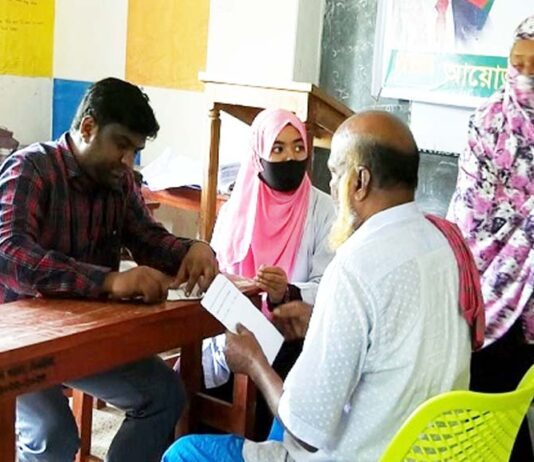 ঝিনাইদহে বিএনপির উদ্যোগে ফ্রি মেডিকেল ক্যাম্প