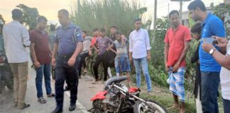 মোটরসাইকেল রেসে প্রাণ গেল দুই বন্ধুর