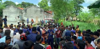 প্রতিপক্ষের হামলায় বাবা-ছেলের মৃত্যু