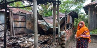 খোকসার গ্রামে অগ্নিকান্ডে কৃষকের একটি ঘর পুড়ে গেছে