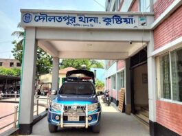 ডাকাতির সময় শিশুর গলায় অস্ত্র ঠেকিয়ে গৃহবধূকে পালাক্রমে ধর্ষণ