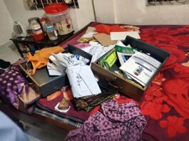 পূজা দেখে বাড়ি ফিরে দেখেন সোনার গহনা-টাকা কিছু নেই