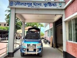 দৌলতপুর দুই সন্ত্রাসী বাহিনীর হাতে জিম্মি