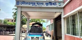 দৌলতপুর দুই সন্ত্রাসী বাহিনীর হাতে জিম্মি