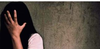 ধর্ষককে জুতাপেটা করে সালিশ শেষ করেন জামাতের নেতারা