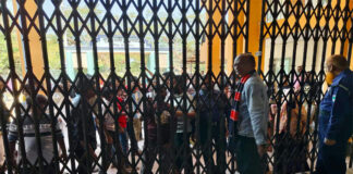 সার্ভেয়ারের কিলঘুষিতে চালকের মৃত্যুর অভিযোগ