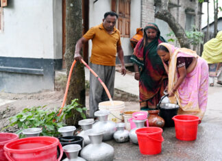 পানিতে অতিমাত্রায় আয়রনে ভুগছে ৫০০ পরিবার