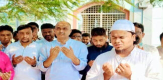 আওয়ামী লীগ নেতার কবর জিয়ারত করলেন বিএনপির মনোনীত প্রার্থী