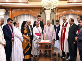 বড়দিন উপলক্ষে খ্রিষ্টান সম্প্রদায়ের প্রতিনিধিদের সঙ্গে ড. ইউনূসের শুভেচ্ছা বিনিময়