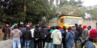 কুমারখালীতে সড়ক দুর্ঘটনায় পা হারালেন কলেজ শিক্ষার্থী