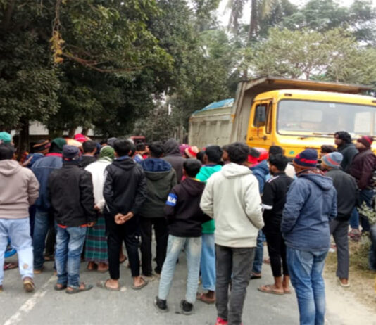 কুমারখালীতে সড়ক দুর্ঘটনায় পা হারালেন কলেজ শিক্ষার্থী