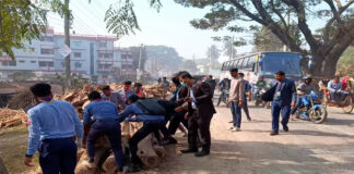 মহাসড়কের পাশের অবৈধ স্থাপনা উচ্ছেদ ও পরিচ্ছন্নতা অভিযান শুরু