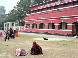 মায়ের অপেক্ষা