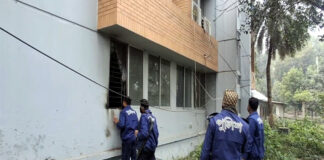 কুষ্টিয়ায় নির্বাচন অফিসে আগুন